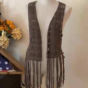 Buckle Daytrip Crochet Vest Large